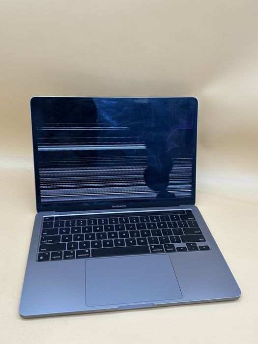 Macbook pro 2022 m2 512gb як не робочий