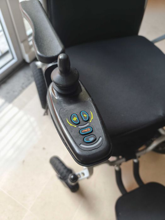 BIORT- Cadeira de Rodas Elétrica