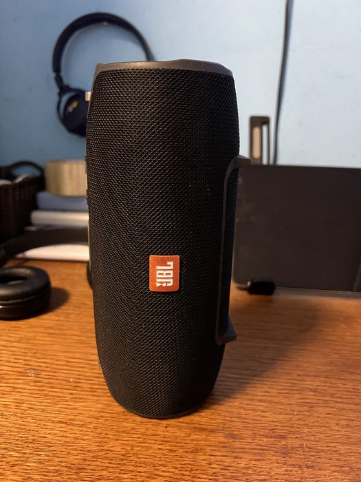 Колонка Jbl charge 4 хороший стан