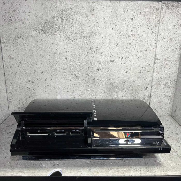 Konsola PlayStation 3 80GB Fat | Klasyk CECHE01 | Kompatybilność PS1 PS2 PS3 | 4 Gry