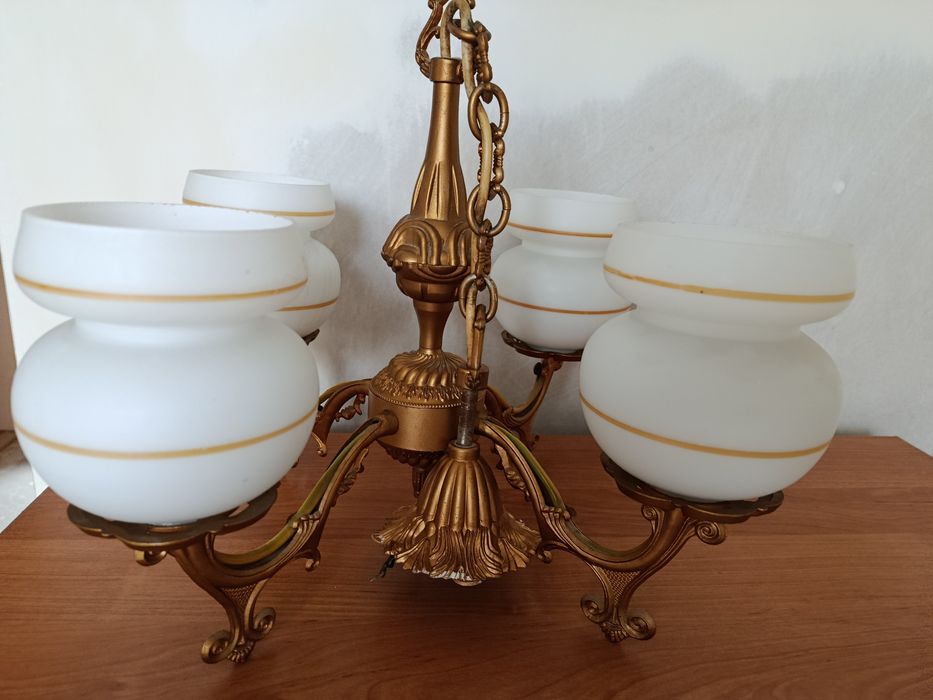 Stary żyrandol Bartodzieje