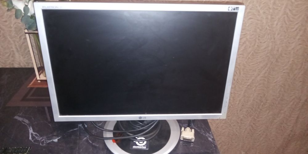 Монітор LG 60 Герц 1080р