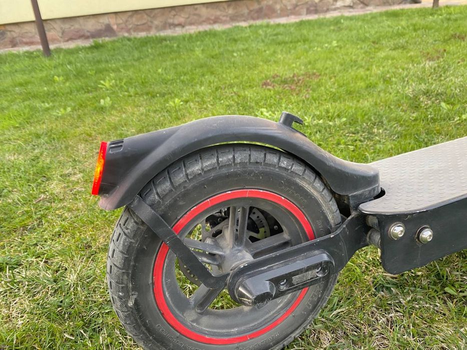 Eлектро свмокат E-Wheels