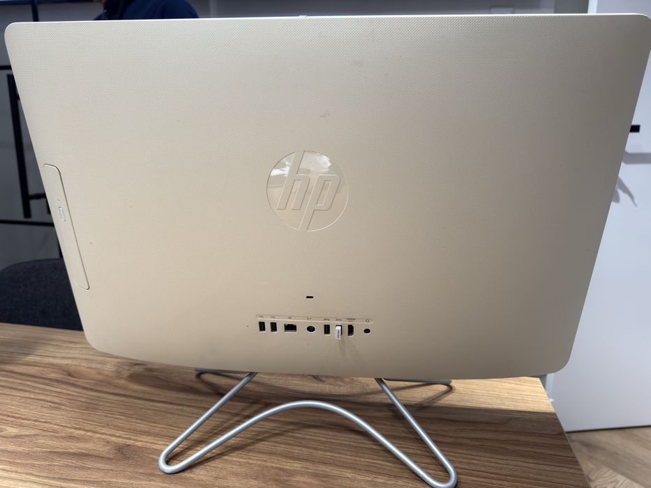 Komputer all in one HP AIO 24-E0XX
