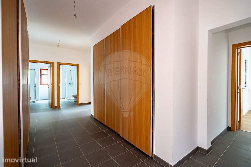 Apartamento T4 para arrendamento