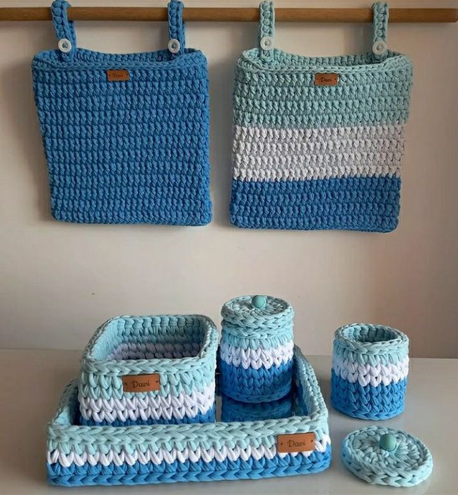 Tapetes, kit higiene, cestos organização, malas em crochet