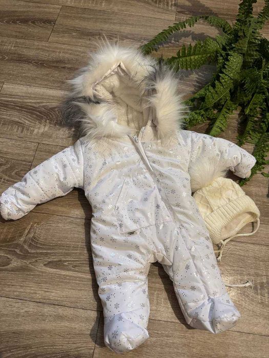 Зимний комбинезон для девочки