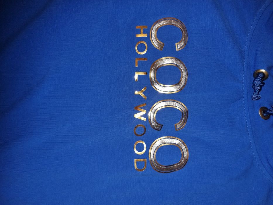 Śliczna kobaltowa bluzka z napisem "COCO". Nowa, bez metki .