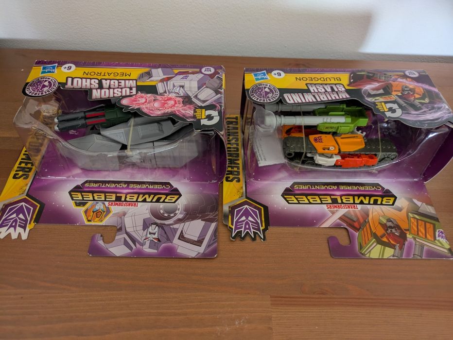 NOVOS e SELADOS - Transformers 2 em 1 Hasbro