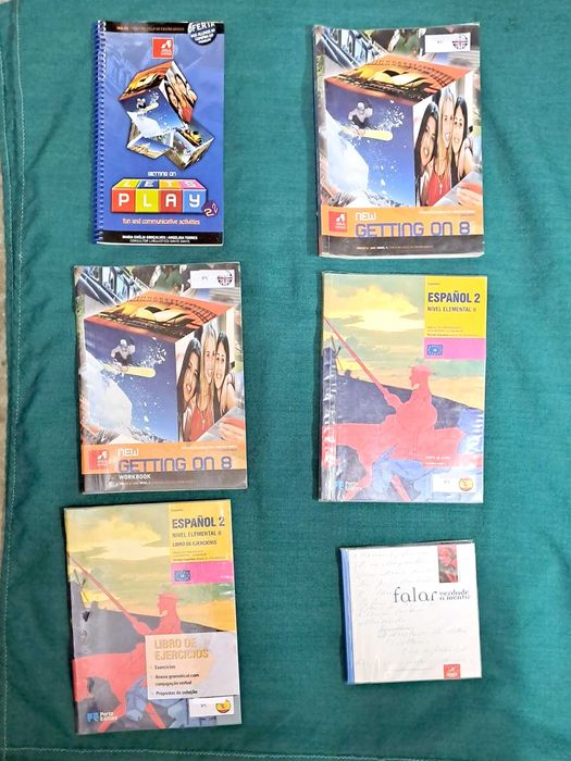 Livros escolares diversos anos