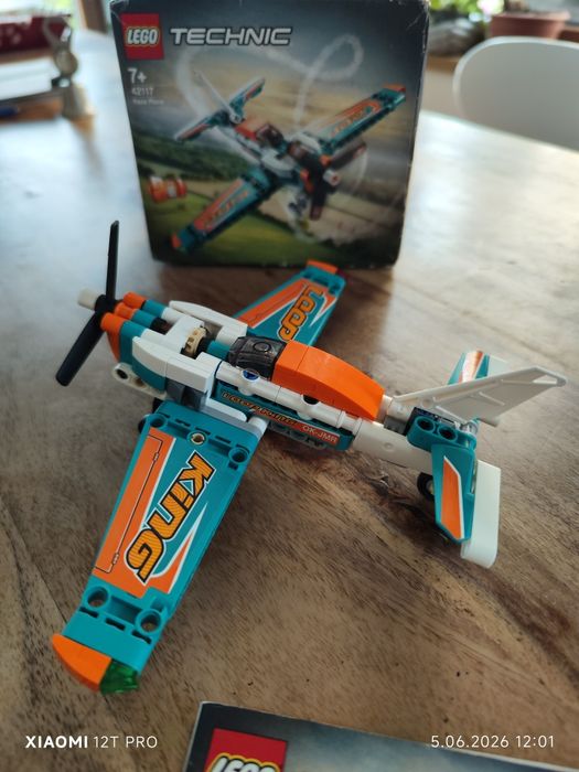 LEGO Technic samolot 42117