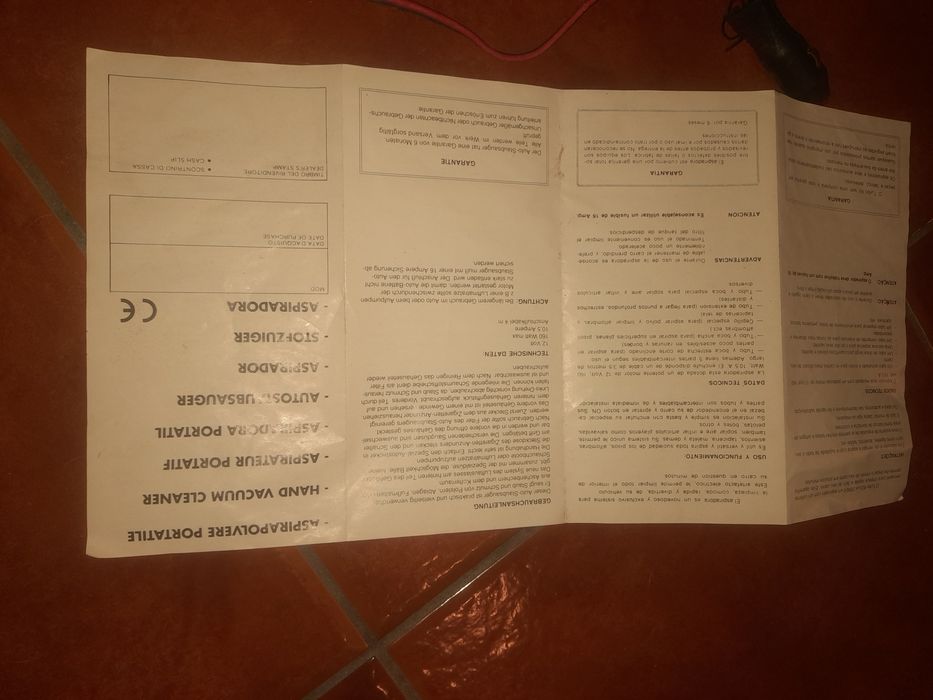 Aspirador portátil para automóvel