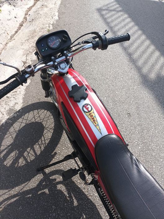 Vendo motorizada