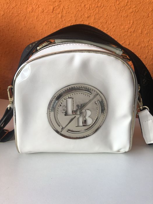 Torebka Laura Biaggi biała nowa kuferek