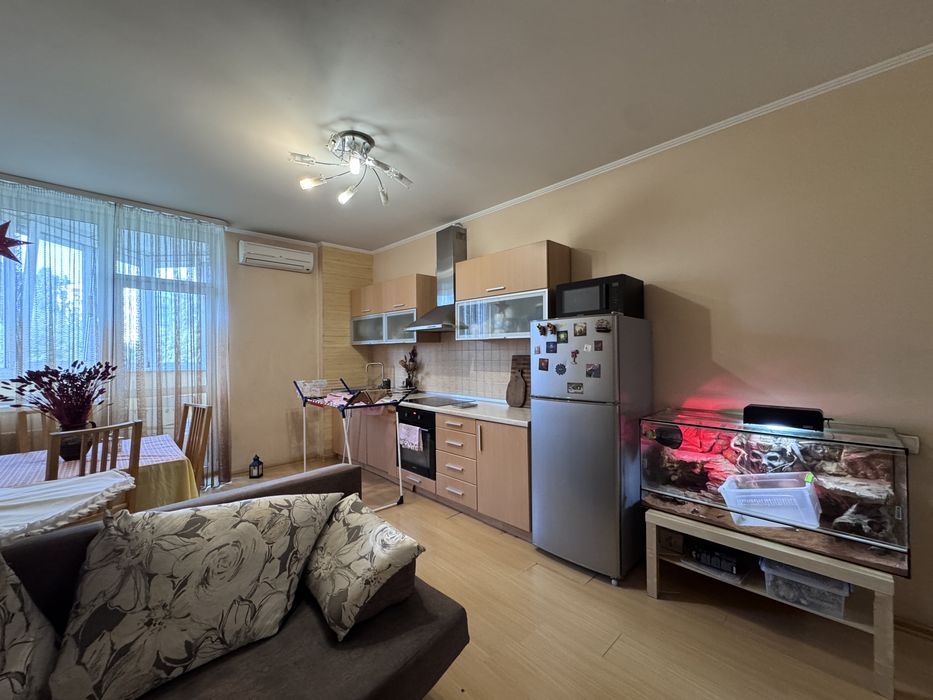 Простора 1к квартира 60м2