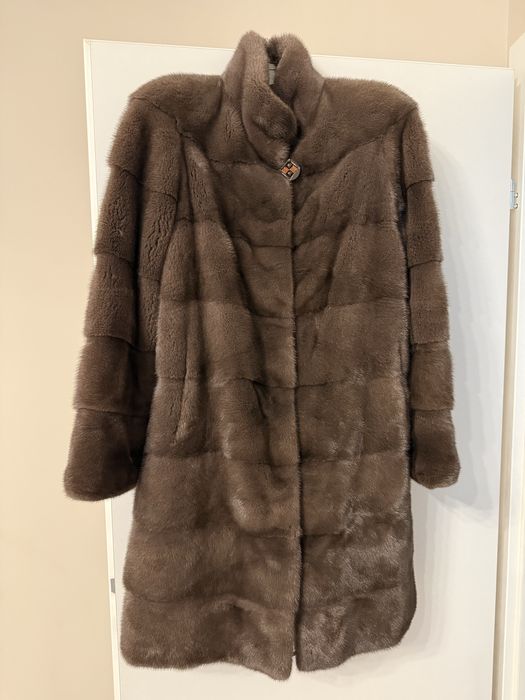 Продам Норковую шубу