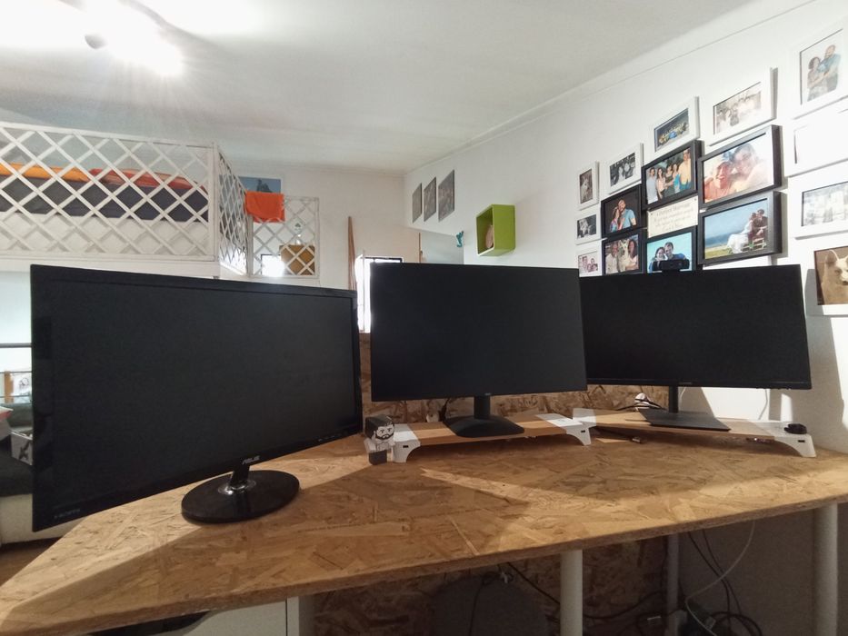 3 Monitores - 2x  24" e 1x 27"