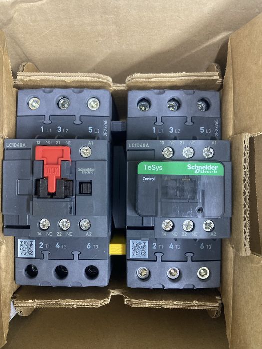 Contator Schneider LC2D40A E7