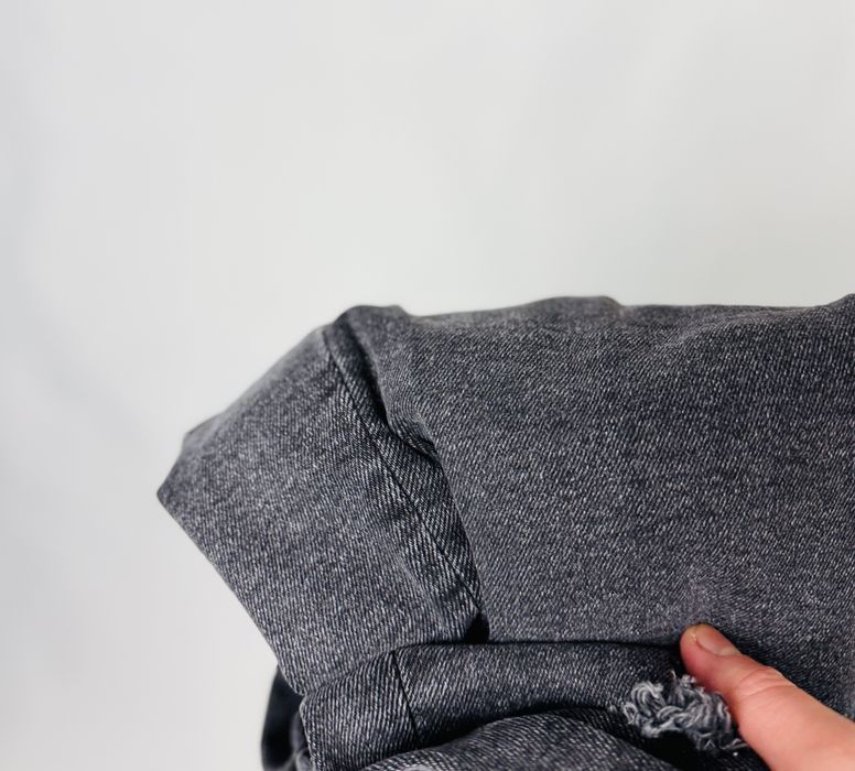 Szare jeansy rurki z dziurami na kolanach S 36