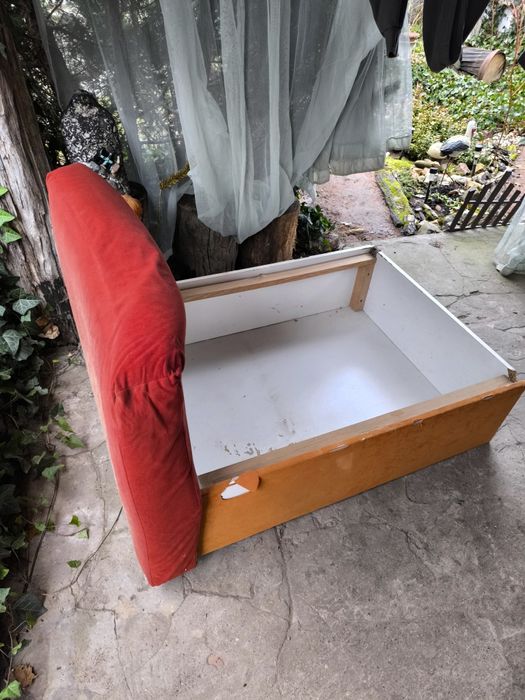 Продам диван-малютку під реставрацію