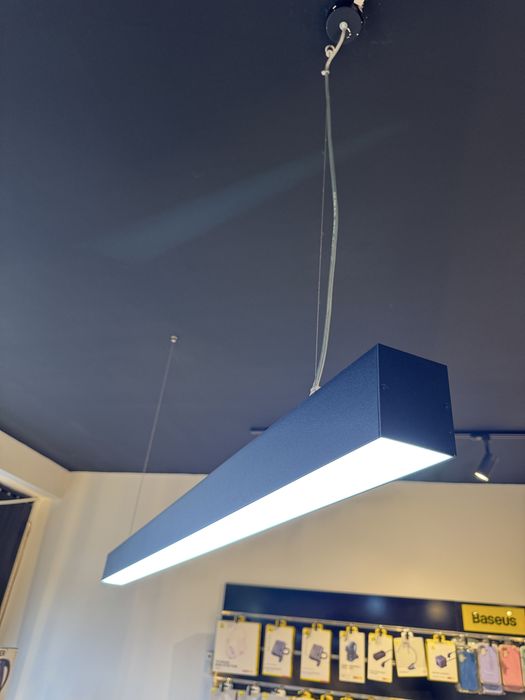 Candeeiro de armação suspensa em aluminio, led branco