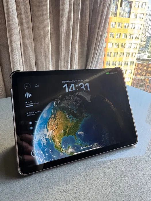 iPad Air M3 11" 256GB - Como novo, ainda na garantia