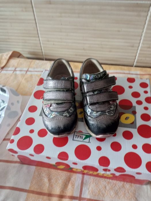 Продам ортопедичне взуття дівчинка