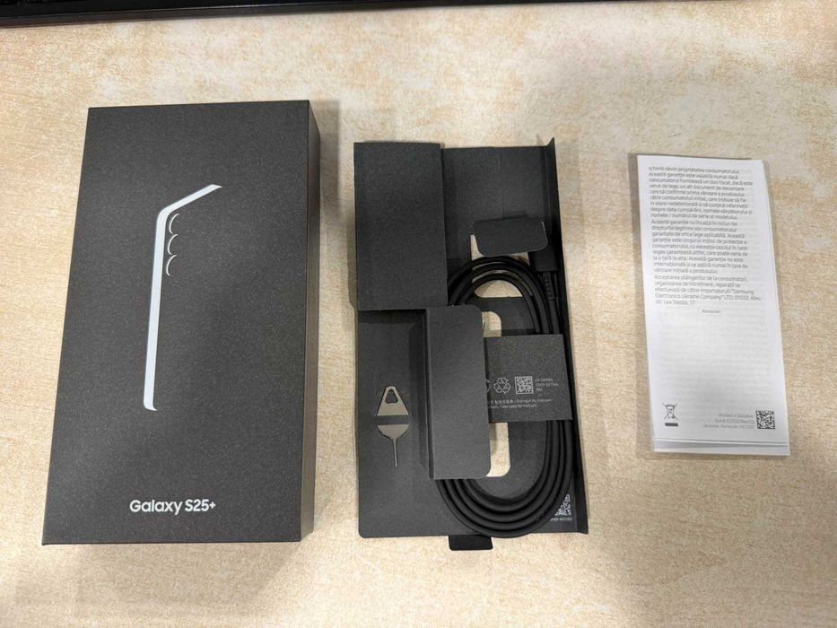 SAMSUNG Galaxy S25+ 12/256Gb Silver Shadow