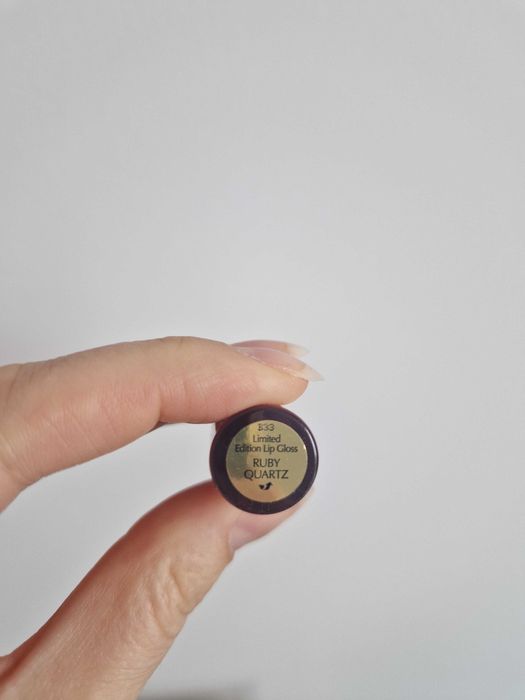 Nowy błyszczyk Estee Lauder Ruby Quartz Blockbuster