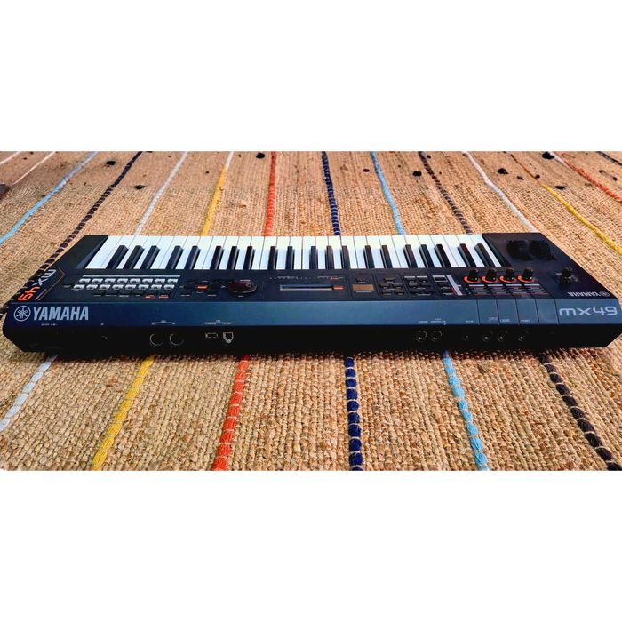 Yamaha MX49 Sintetizador / Teclado Profissional Motif Sounds