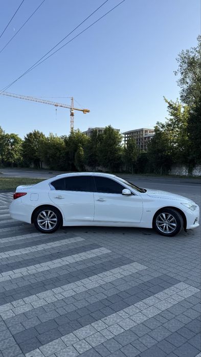 Продам Infiniti Q50