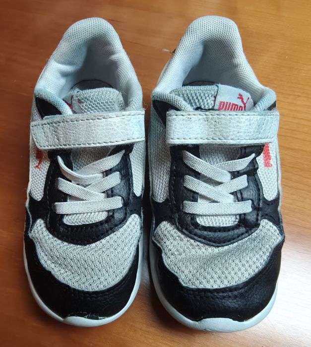 Lote 9 pares sapatilhas/sapatos criança (T18–25) Adidas, Puma, NB, Ree