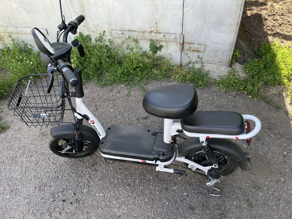 Електроскутер SPARK Commande