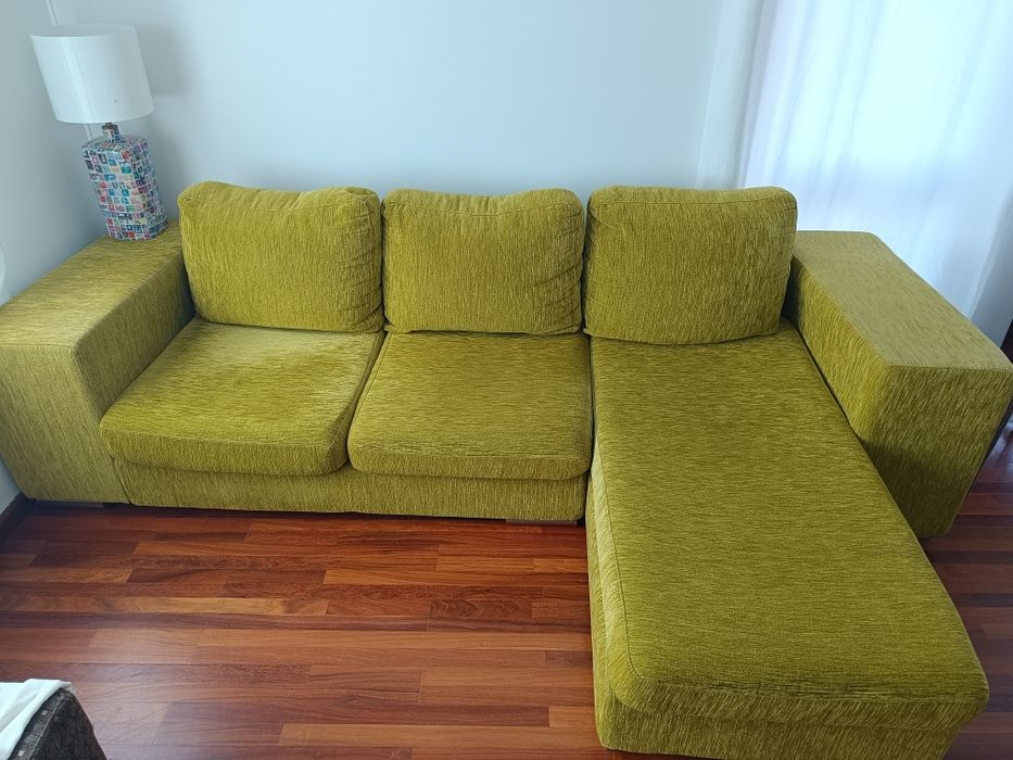 Sofá chaise longue à esquerda