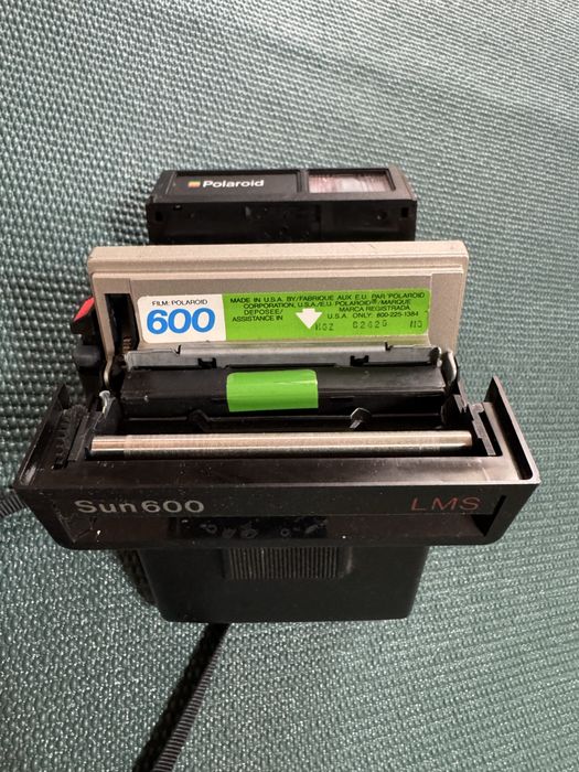 Фотоапарат Polaroid sun 600 LMS