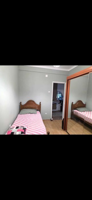 Quarto para solteiro.