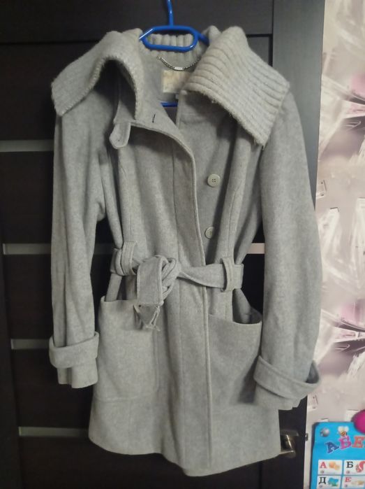Пальто жіноче в гарному стані
