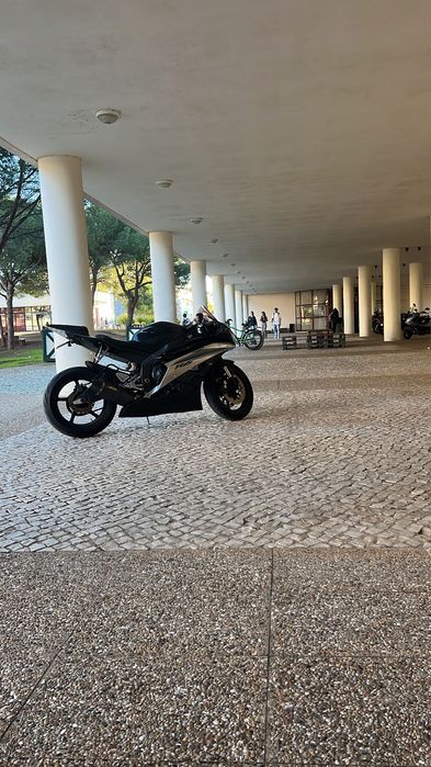 Yamaha R6 2007 – Full extras | Ideal para serra | Bem estimada