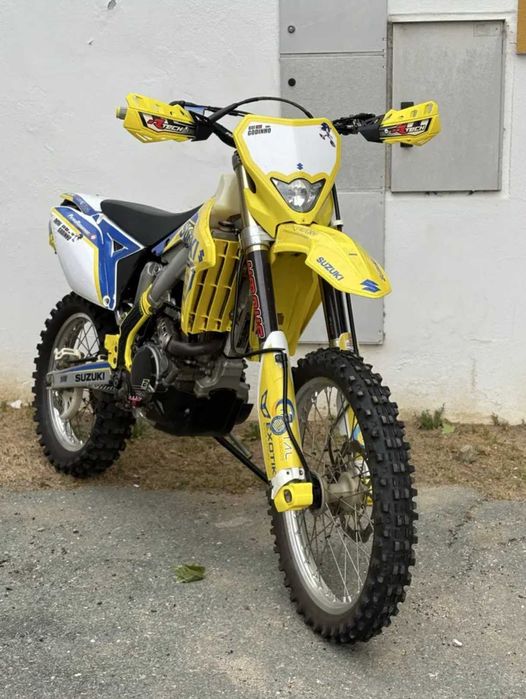 Vendo suzuki Rmx 450. matrículada.