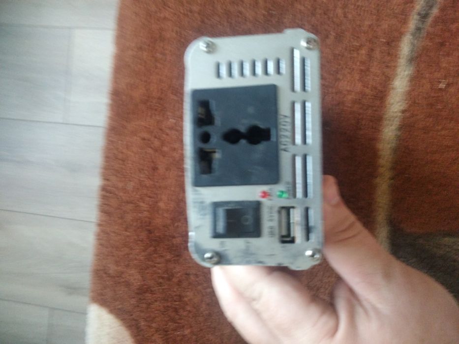 Продаеться перетворювач напруги  24v н220v 1000w