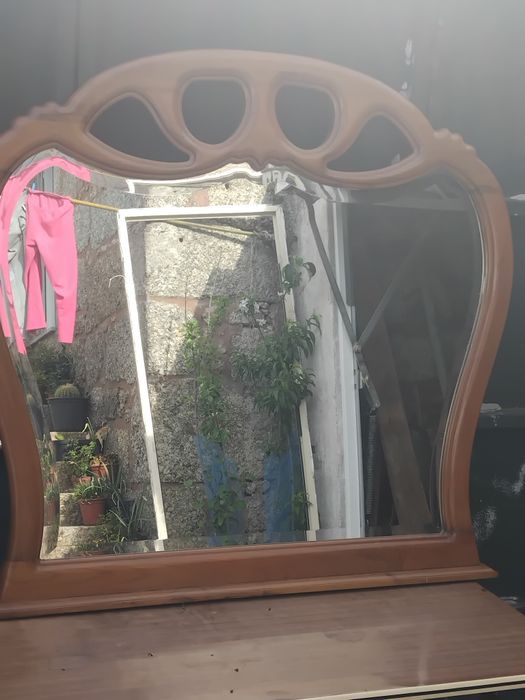 Espelho de quarto  em madeira