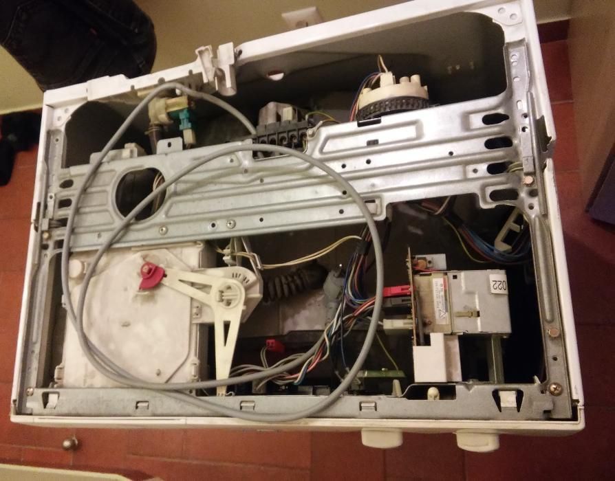 «Zanussi FLS-824» (made in Italy) на запчасти остатки комплекта