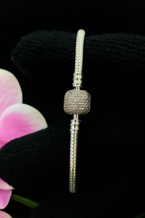 Promocja srebrna bransoletka Pandora moments 18cm do Pandora charms