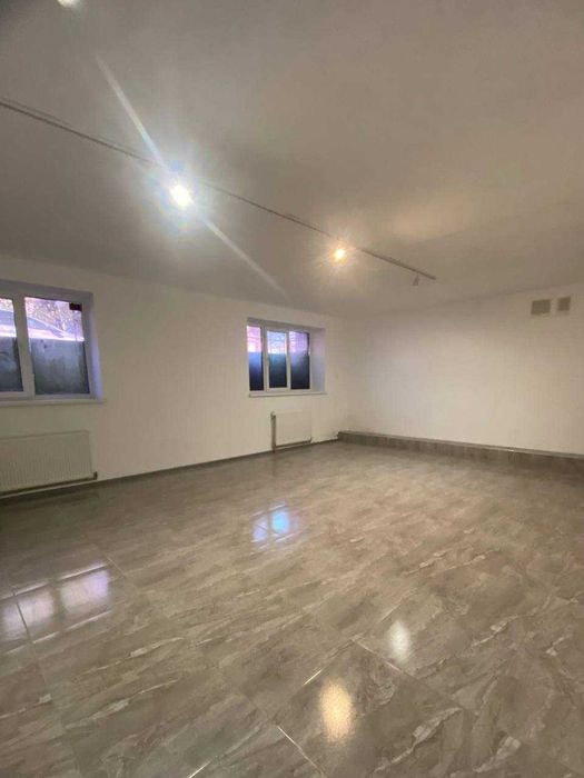 Оренда комерційного приміщення по вулиці Шухевичів