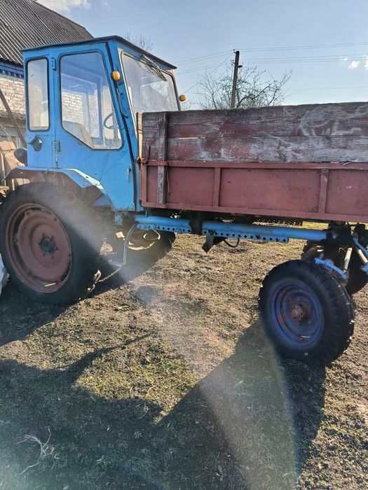 Продам трактор т16