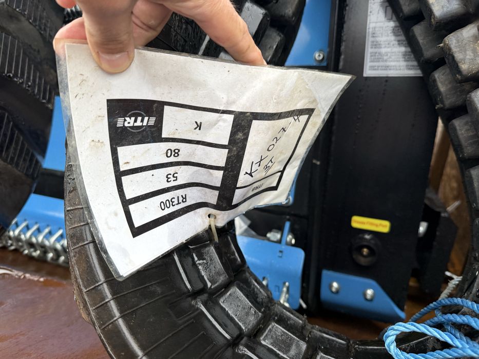 nowe GASIENICE do koparki ITR 300x53x80  300x53kx80