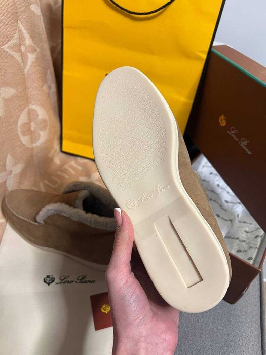Loro Piana Open Walk Loafers – rozmiar 38, z futrem, kolor beige