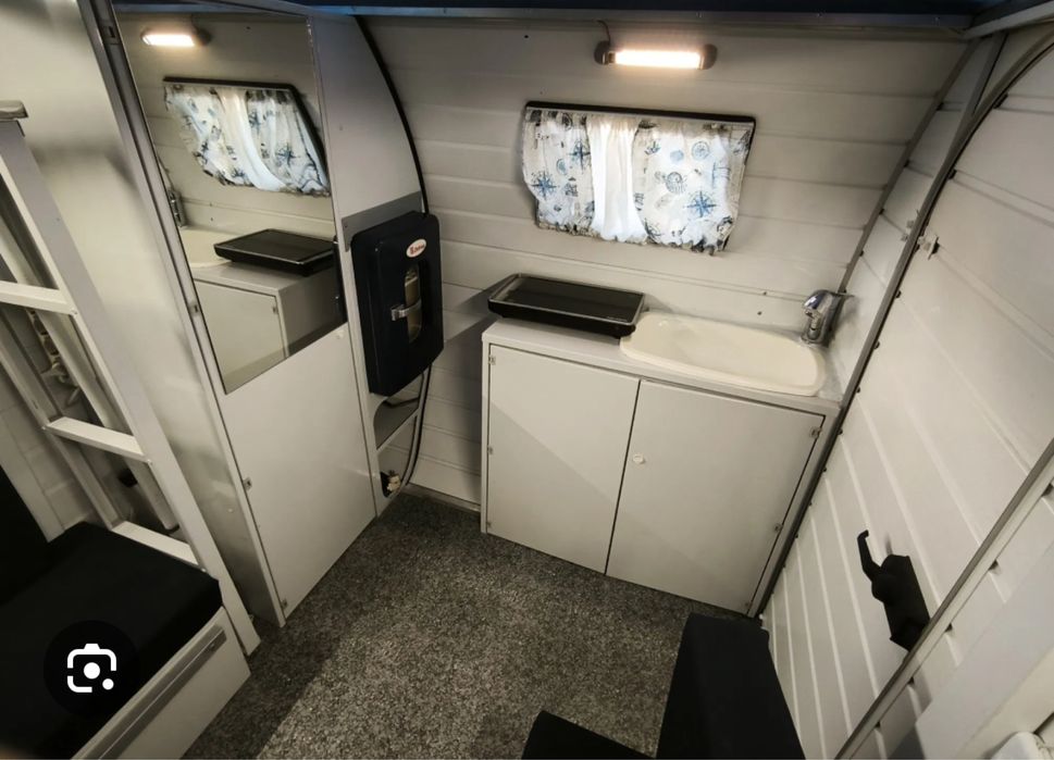 Mini caravana  com 4 dormidas