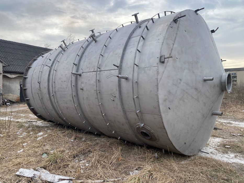Силоса нержавіючі 50куб,та 100куб