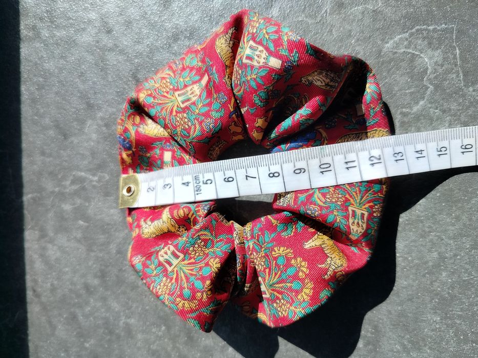 Jedwabna gumka do włosów handmade